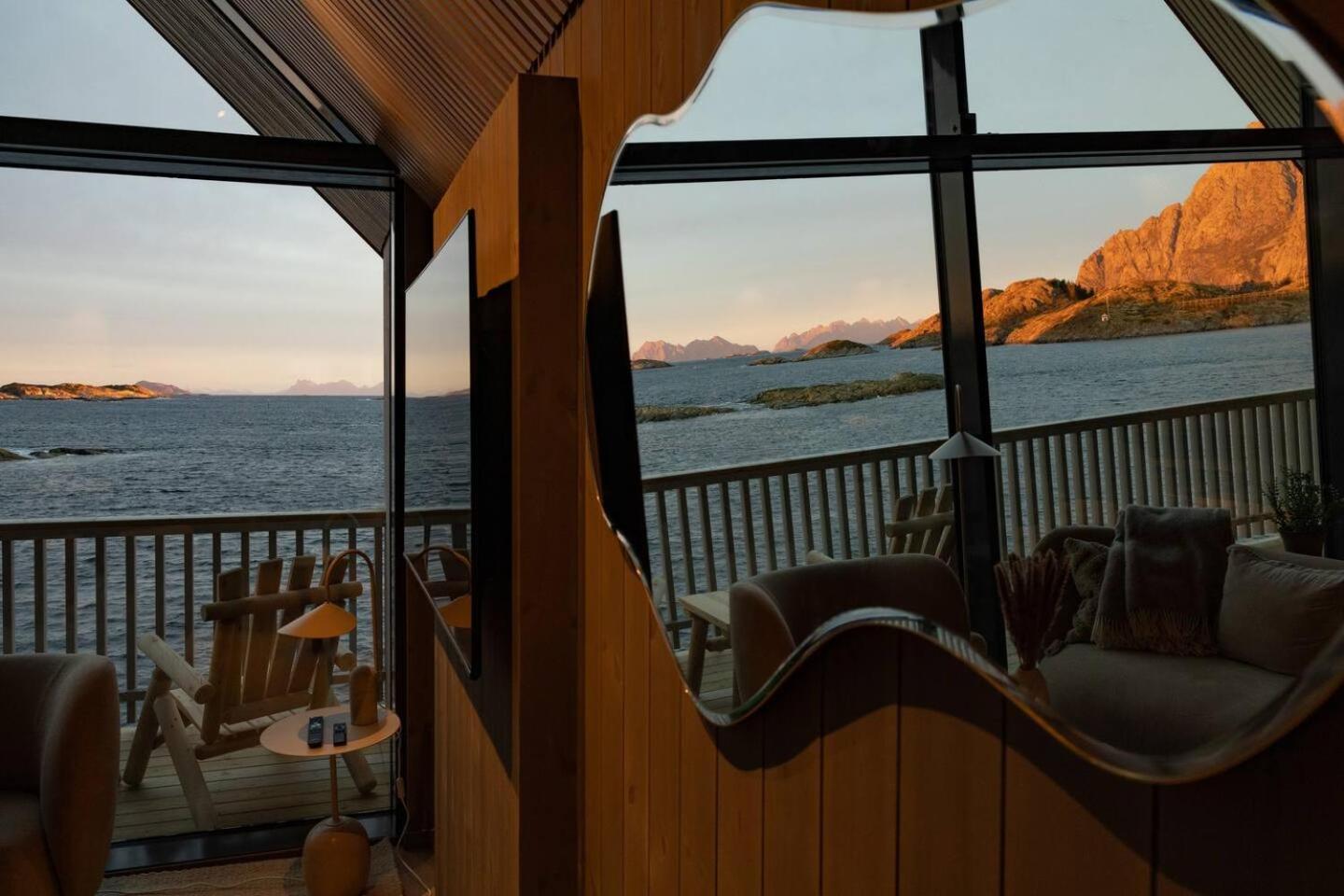 Leilighet Med Fantastisk Utsikt Henningsvaer Exterior photo